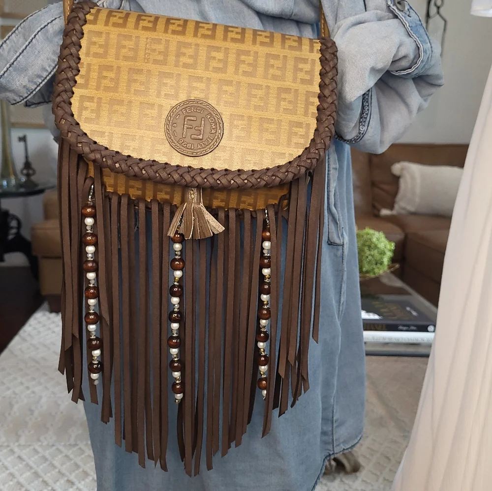 🔥SOLD🔥Authentic Fendi Boho Fringe Handbag louis vuitton boho bag - Picture 4 of 16